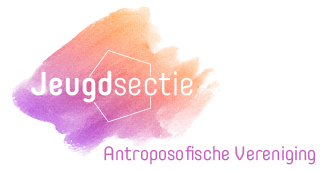 Mensen op een grasveld tijdens michaëldagen 2022